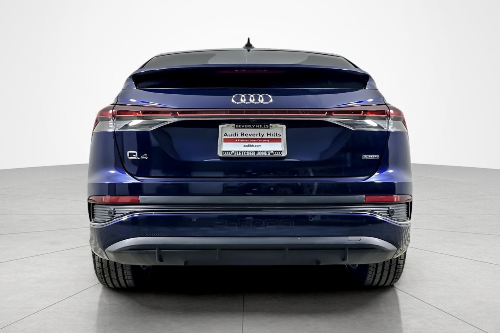 2024 Audi Q4 E-tron Sportback Prestige 55 photo 3