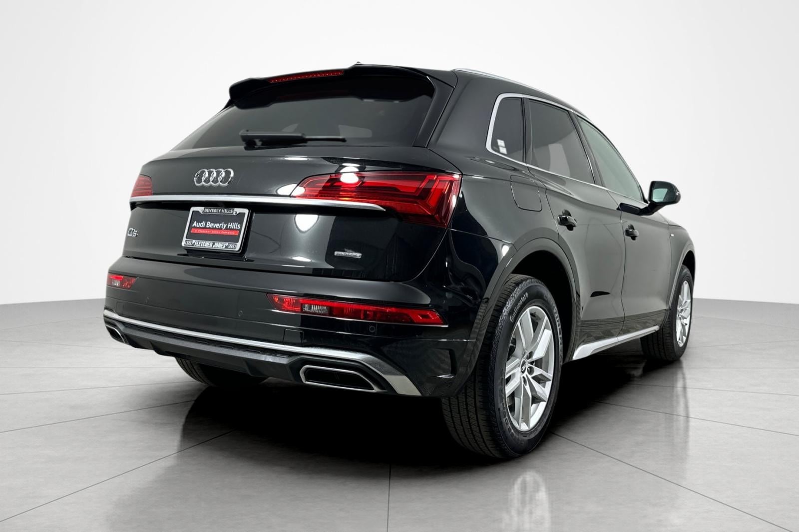 Used 2022 Audi Q5 Premium with VIN WA1GAAFY0N2004084 for sale in Beverly Hills, CA