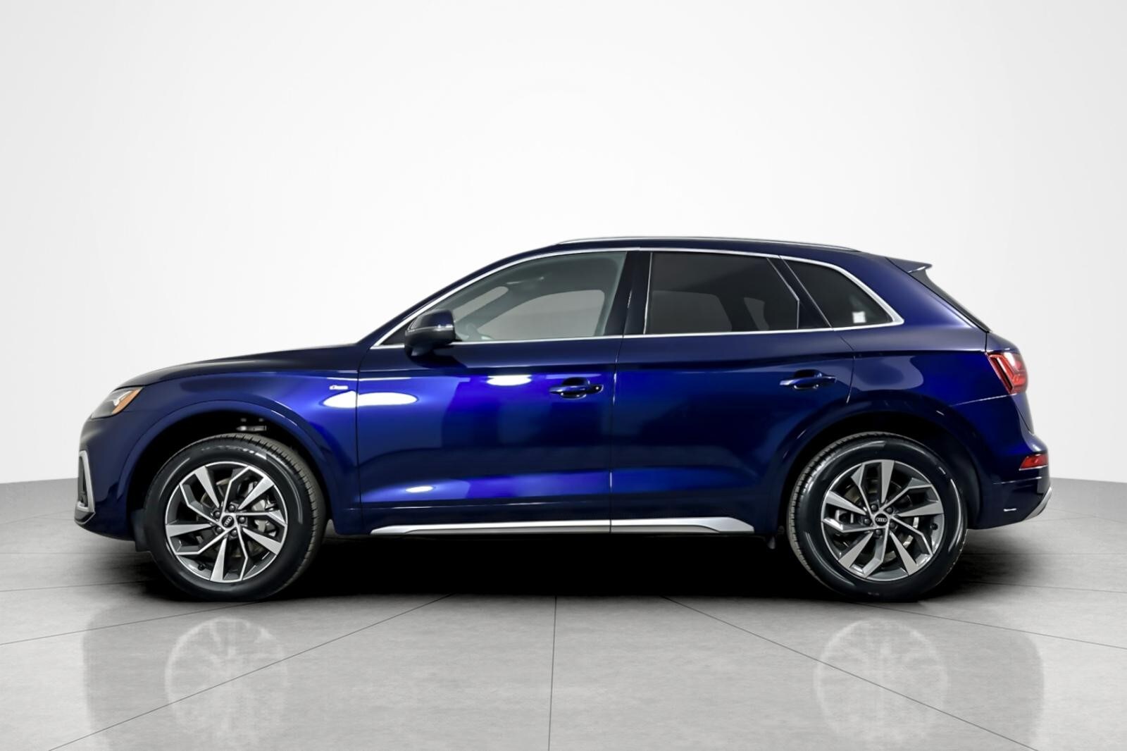 2022 Audi Q5 S line Premium Plus 45 TFSI photo 2
