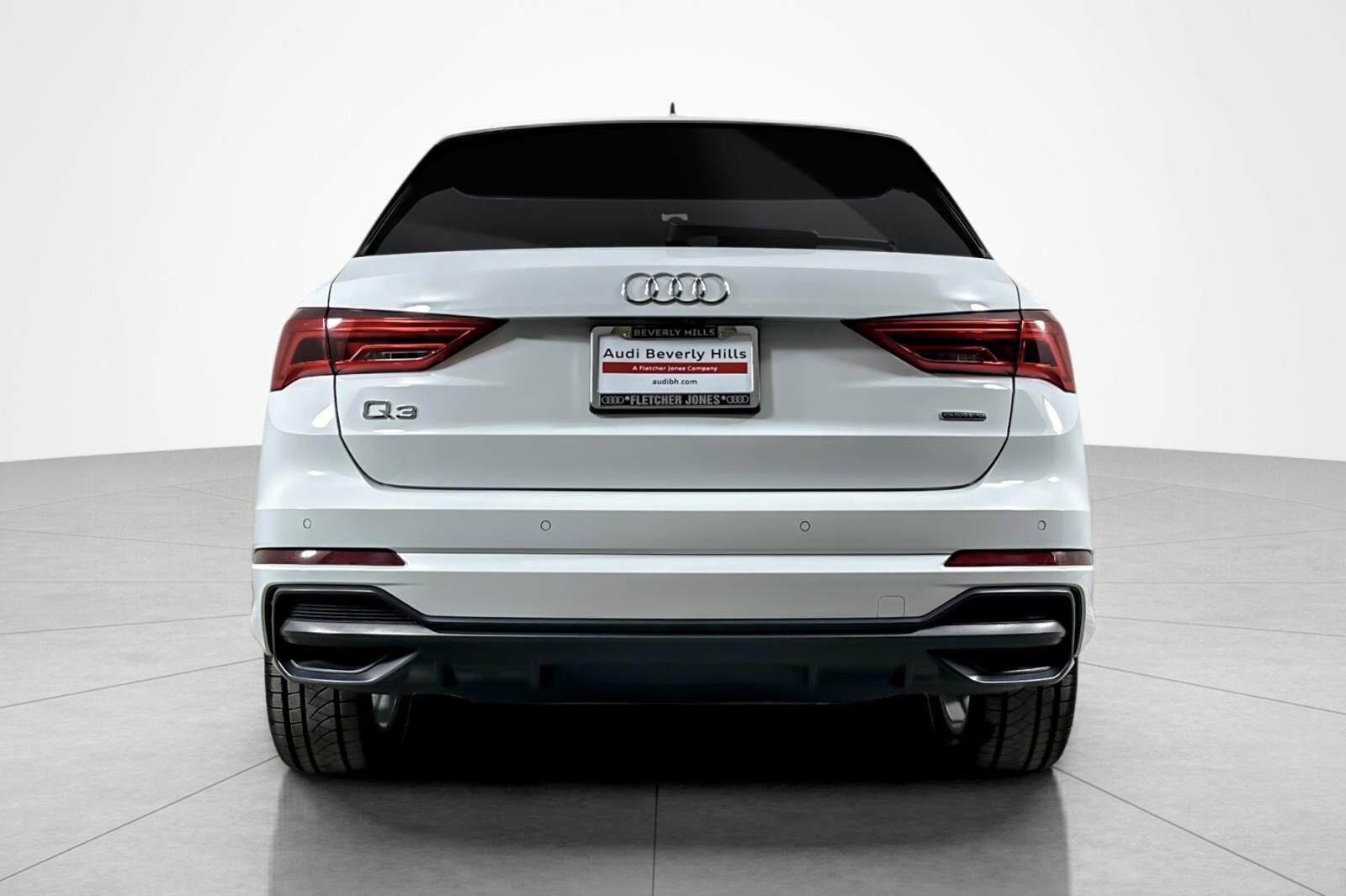 2022 Audi Q3 S line Premium Plus 45 TFSI photo 4