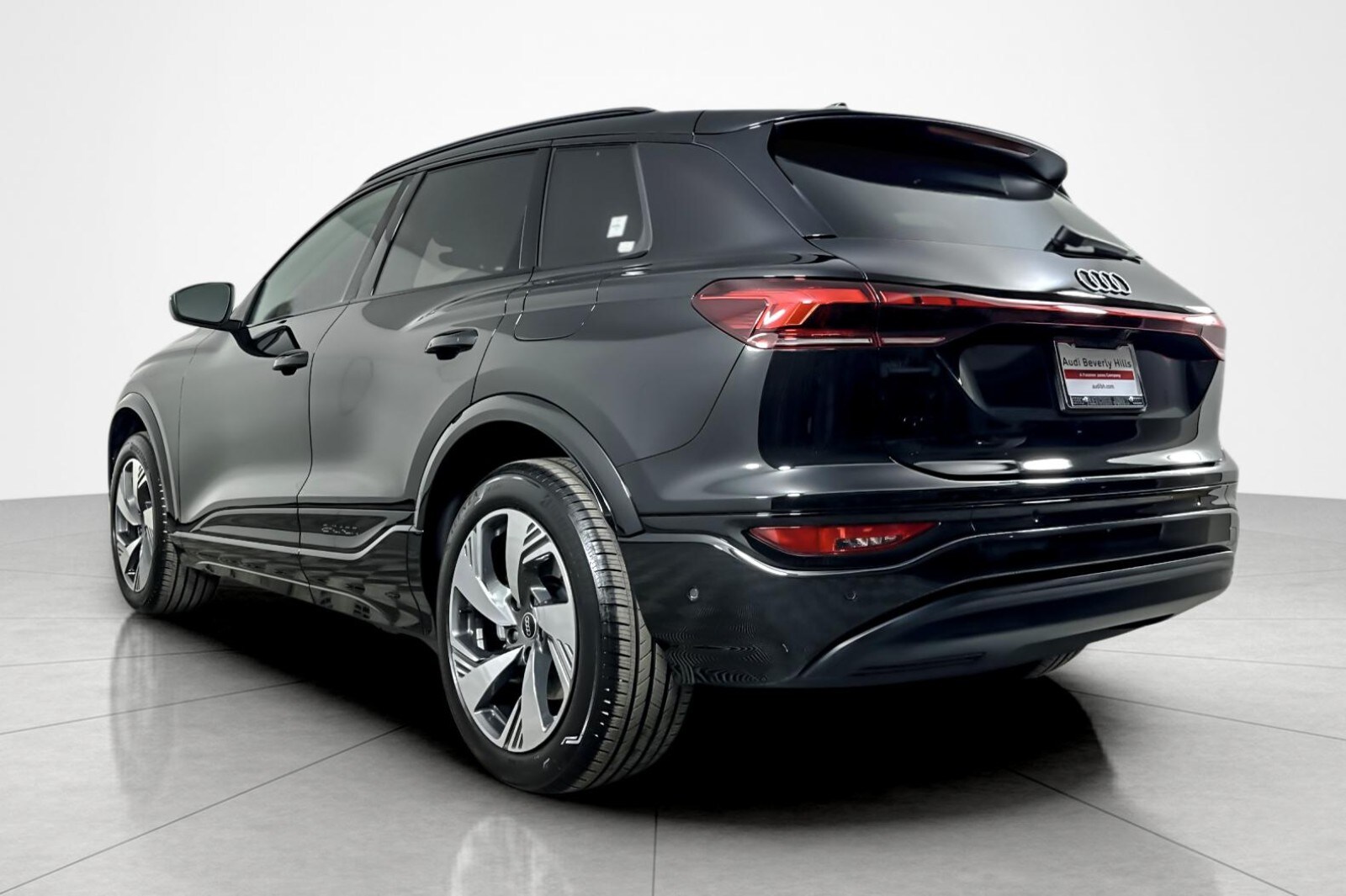 2025 Audi Q6 E-tron Premium photo 3