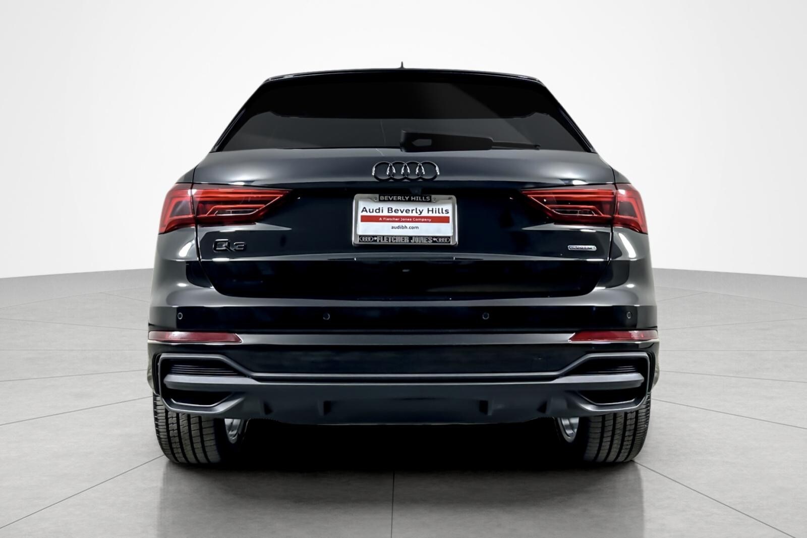 2021 Audi Q3 S line Premium 45 TFSI photo 4