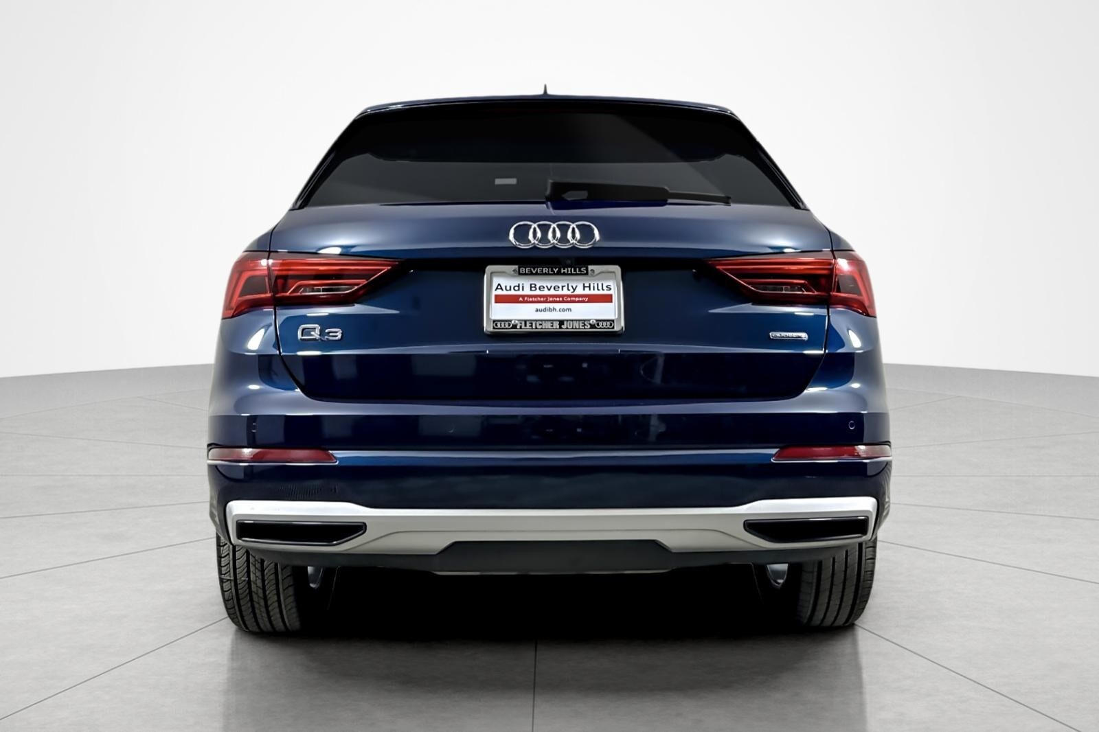 2020 Audi Q3 Premium 45 TFSI photo 4