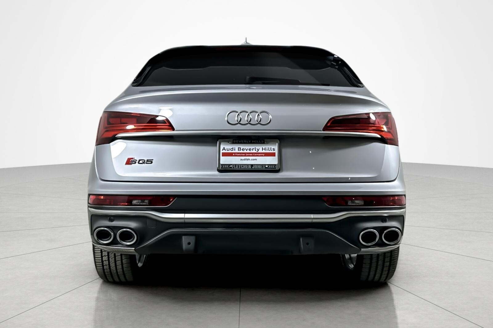 2023 Audi SQ5 Prestige photo 4
