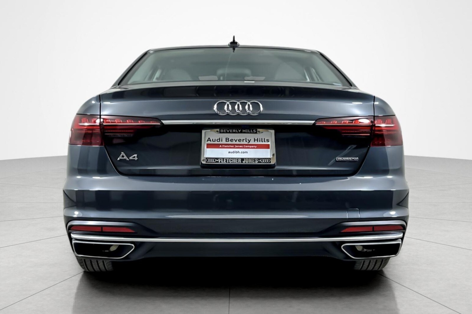 2022 Audi A4 Premium 40 TFSI Quattro photo 4