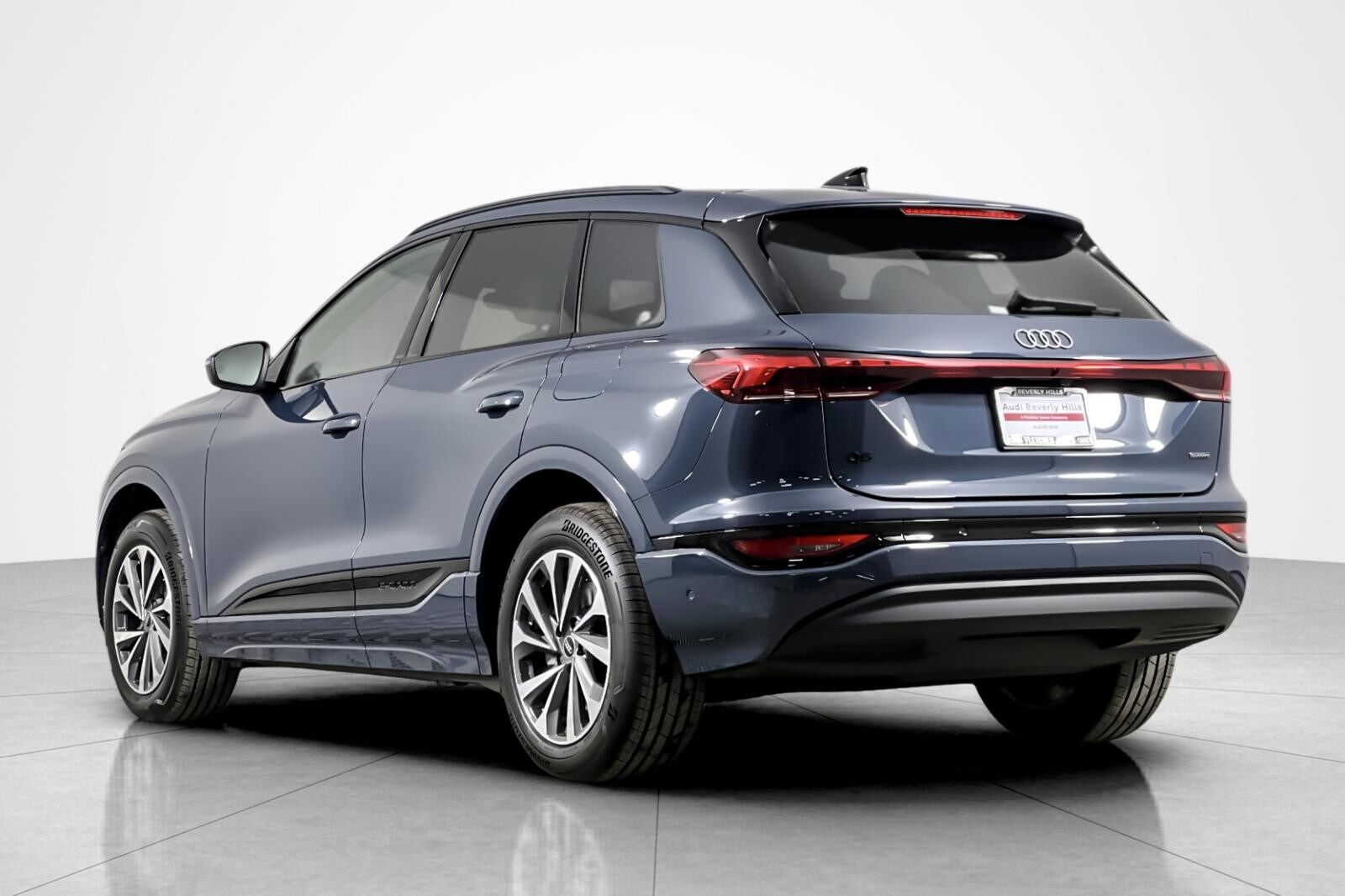 2025 Audi Q6 E-tron Premium photo 3