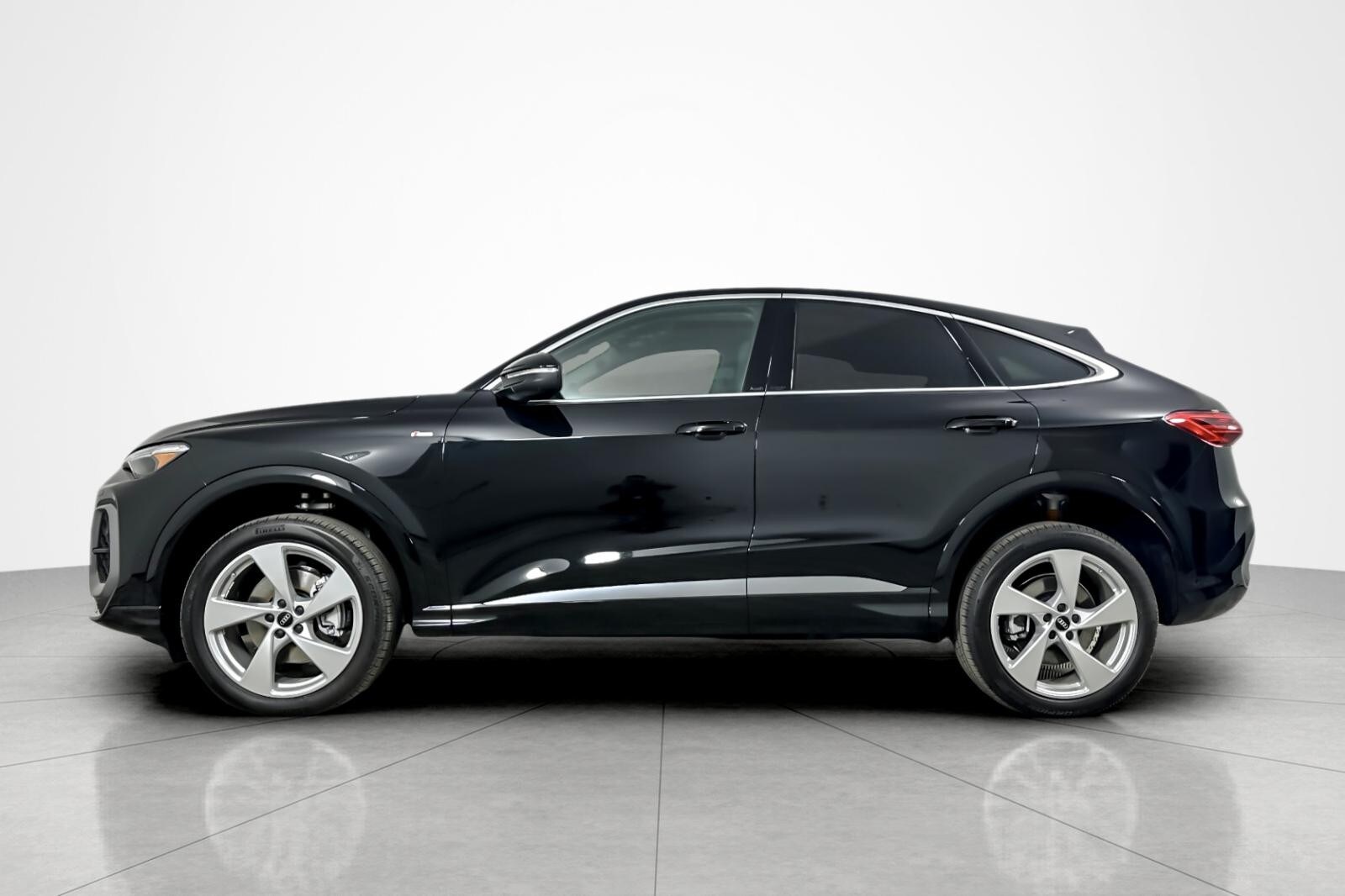 2025 Audi Q5 Premium Plus TFSI photo 3