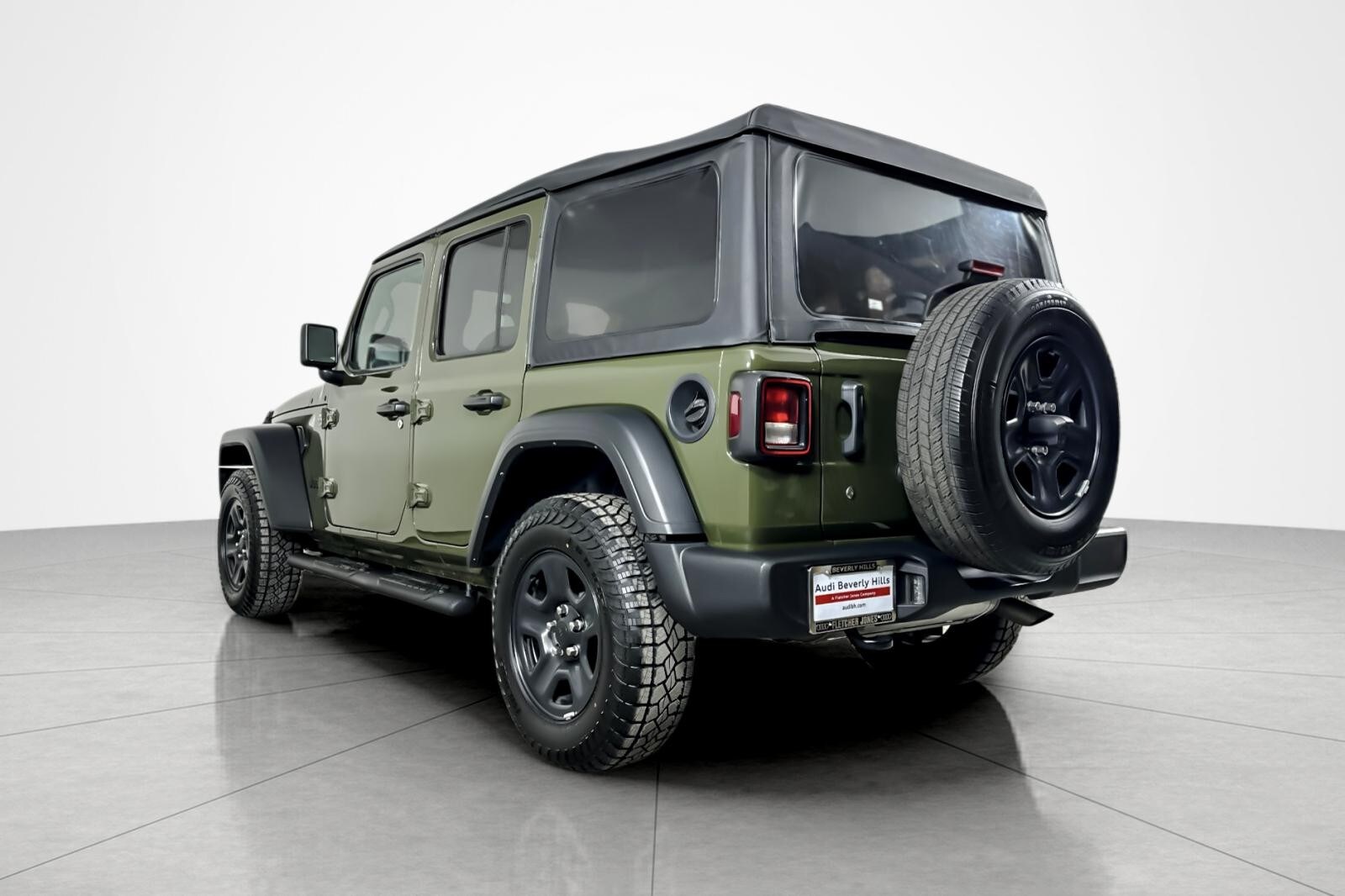 2021 Jeep Wrangler Unlimited Sport photo 3