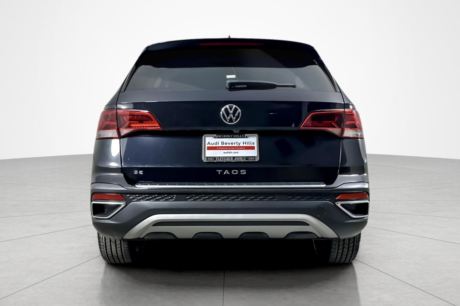 2022 Volkswagen Taos SE photo 4