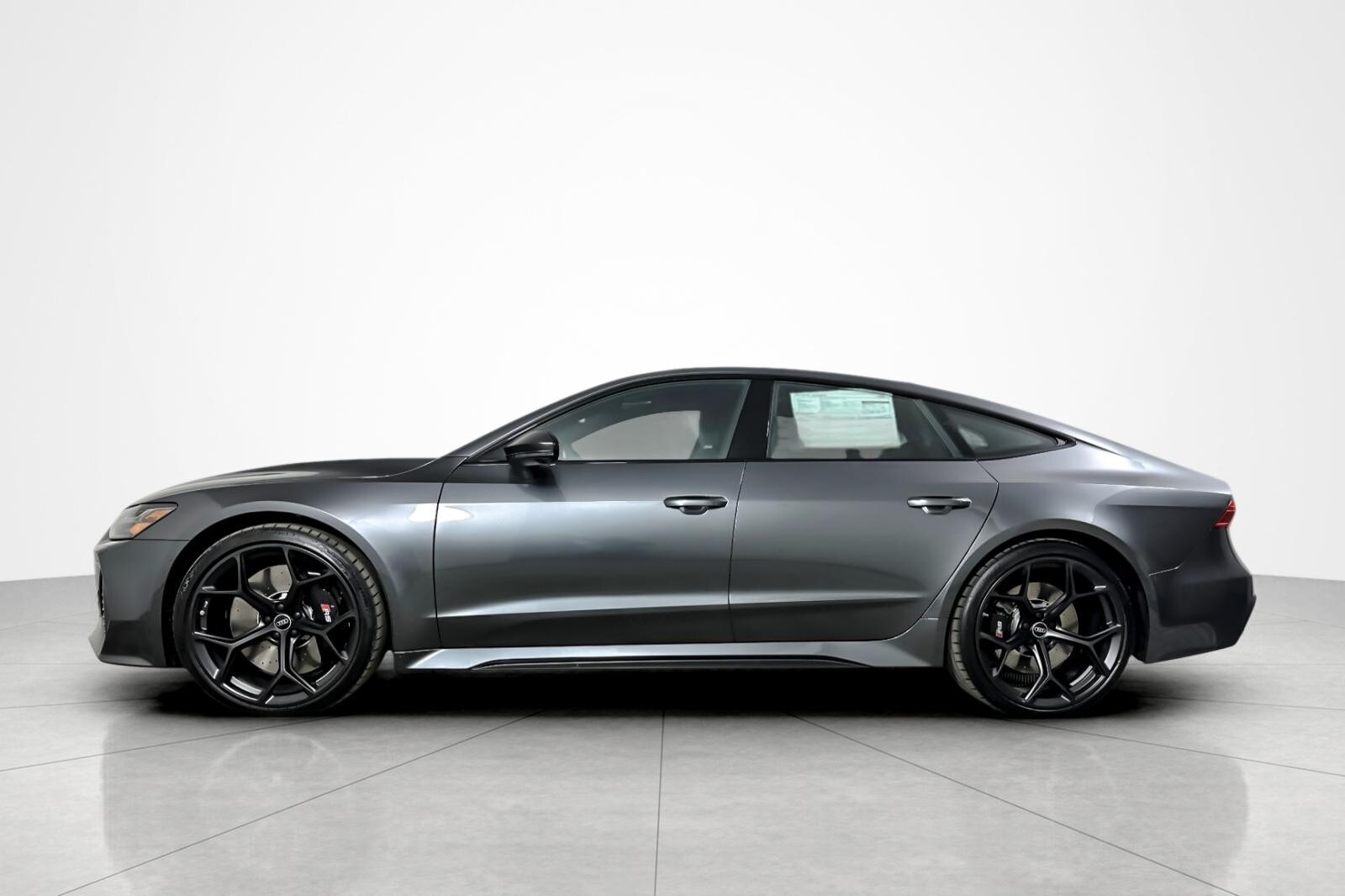 2025 Audi RS 7 Performance photo 3