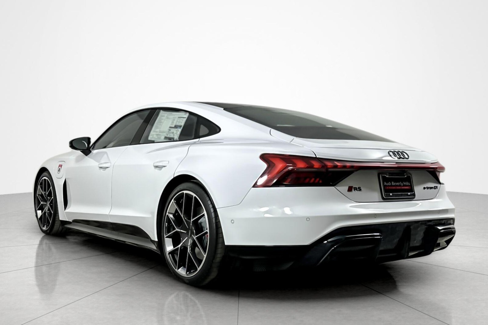 2025 Audi RS e-tron GT Base photo 4