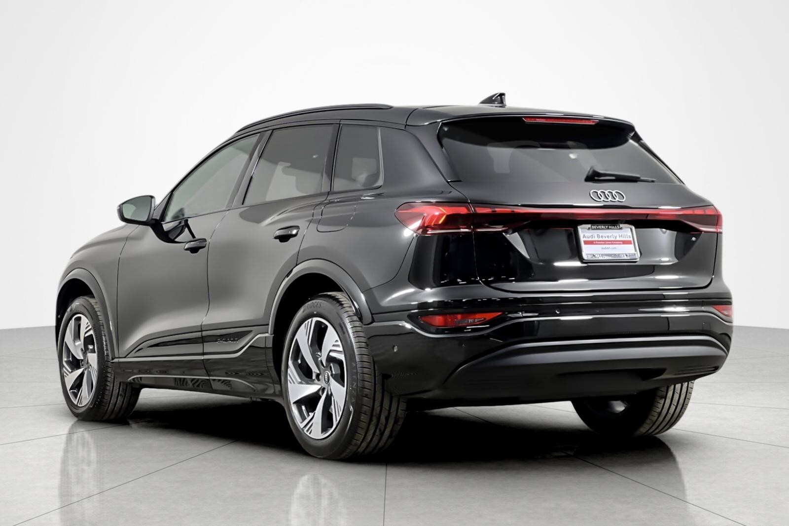 2025 Audi Q6 E-tron Premium photo 3