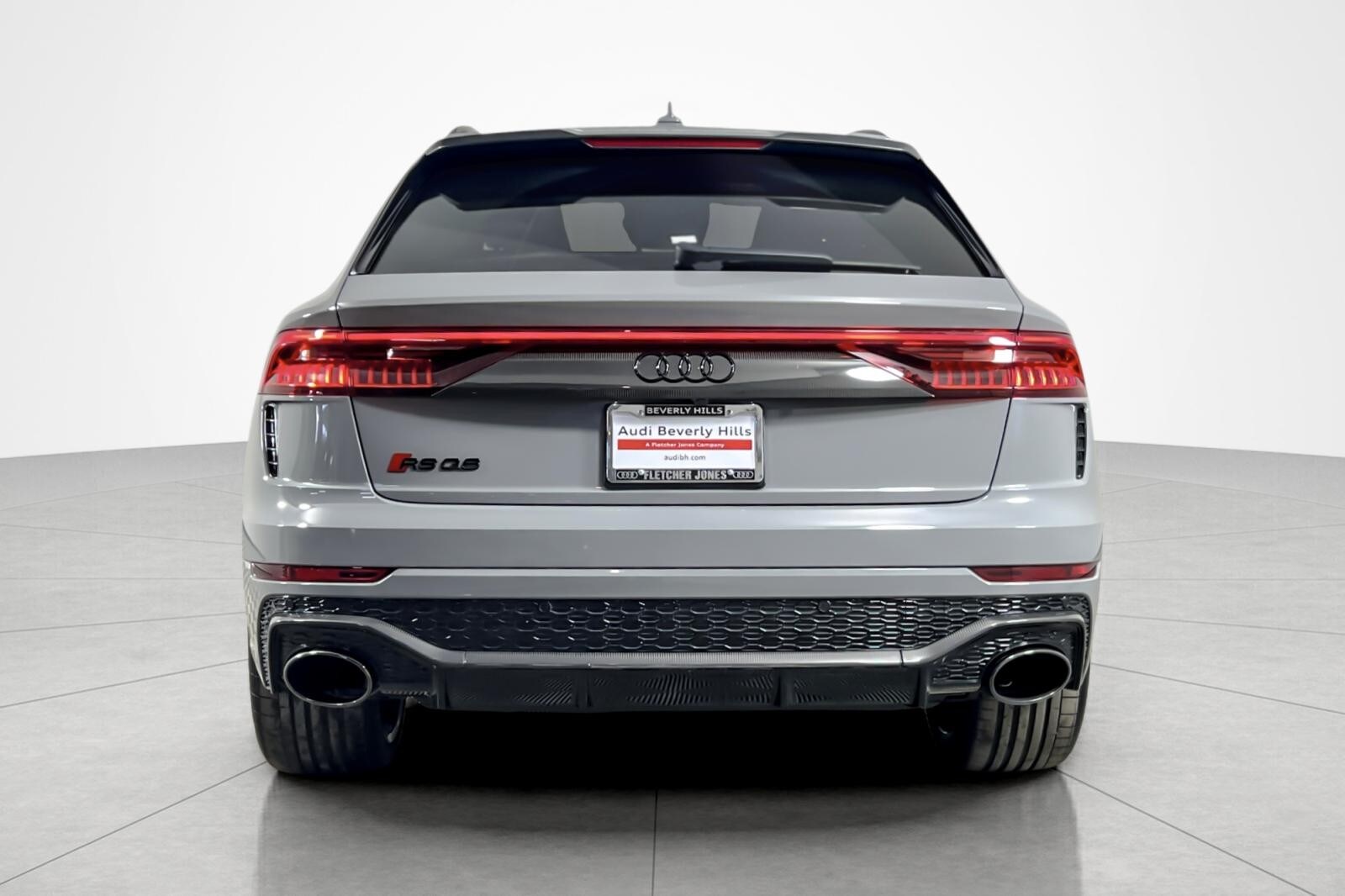 2023 Audi RS Q8 photo 4