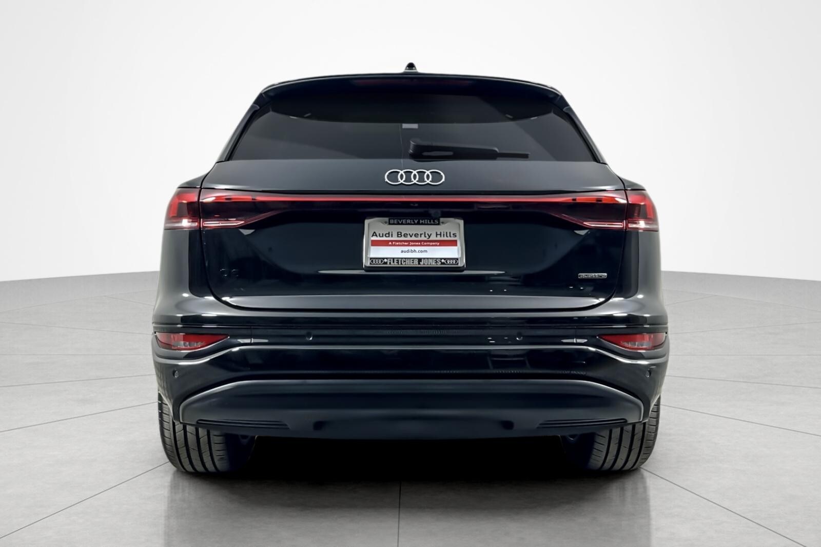 2025 Audi Q6 E-tron Premium Plus photo 4
