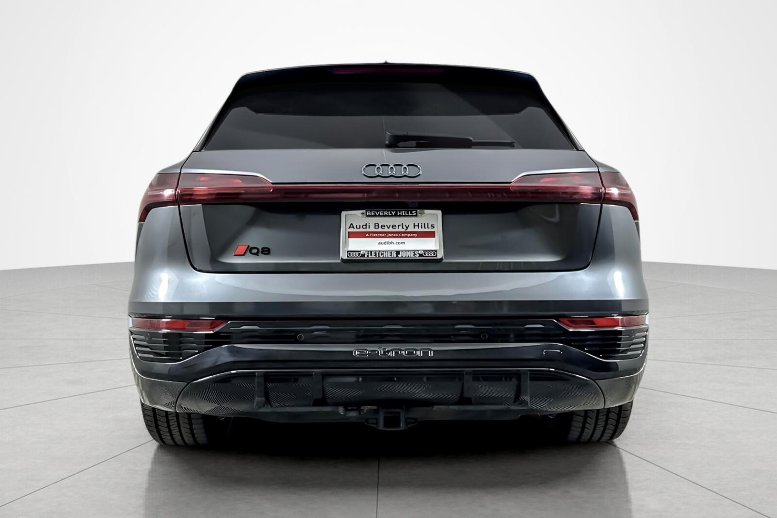2024 Audi Q8 E-tron Prestige photo 4