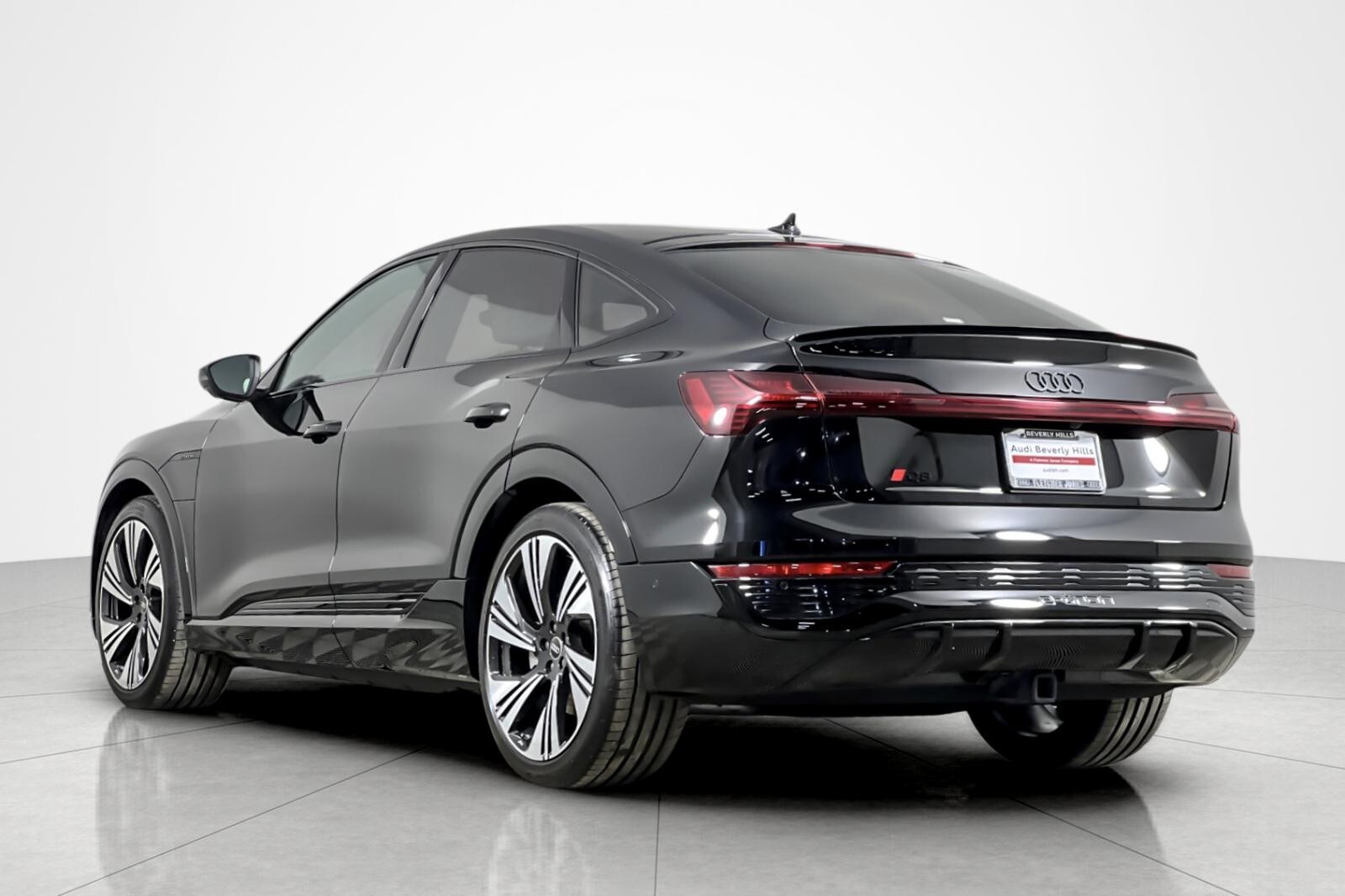 2024 Audi Q8 E-tron line Prestige photo 3