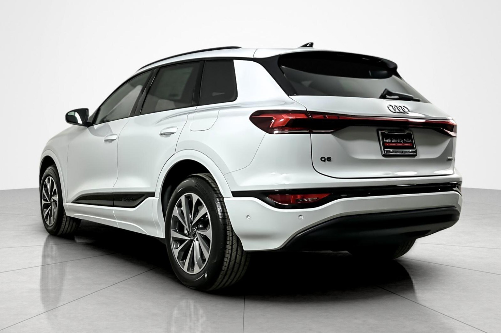 2025 Audi Q6 E-tron Premium photo 4