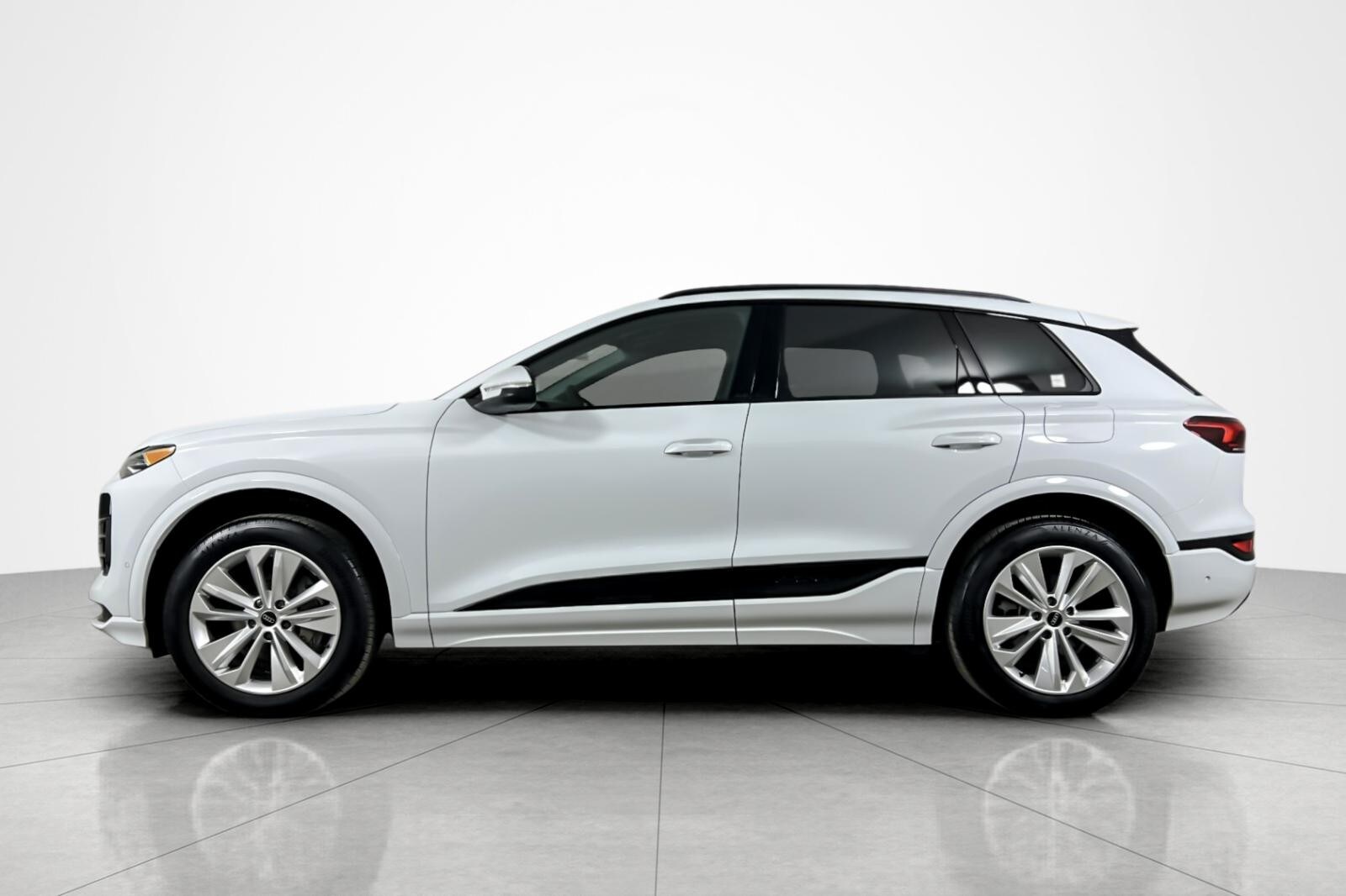 2025 Audi Q6 E-tron Premium photo 2