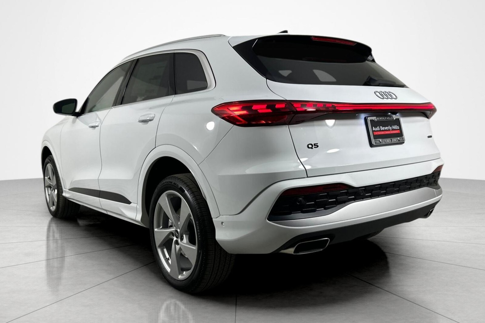 2025 Audi Q5 Premium Plus photo 4