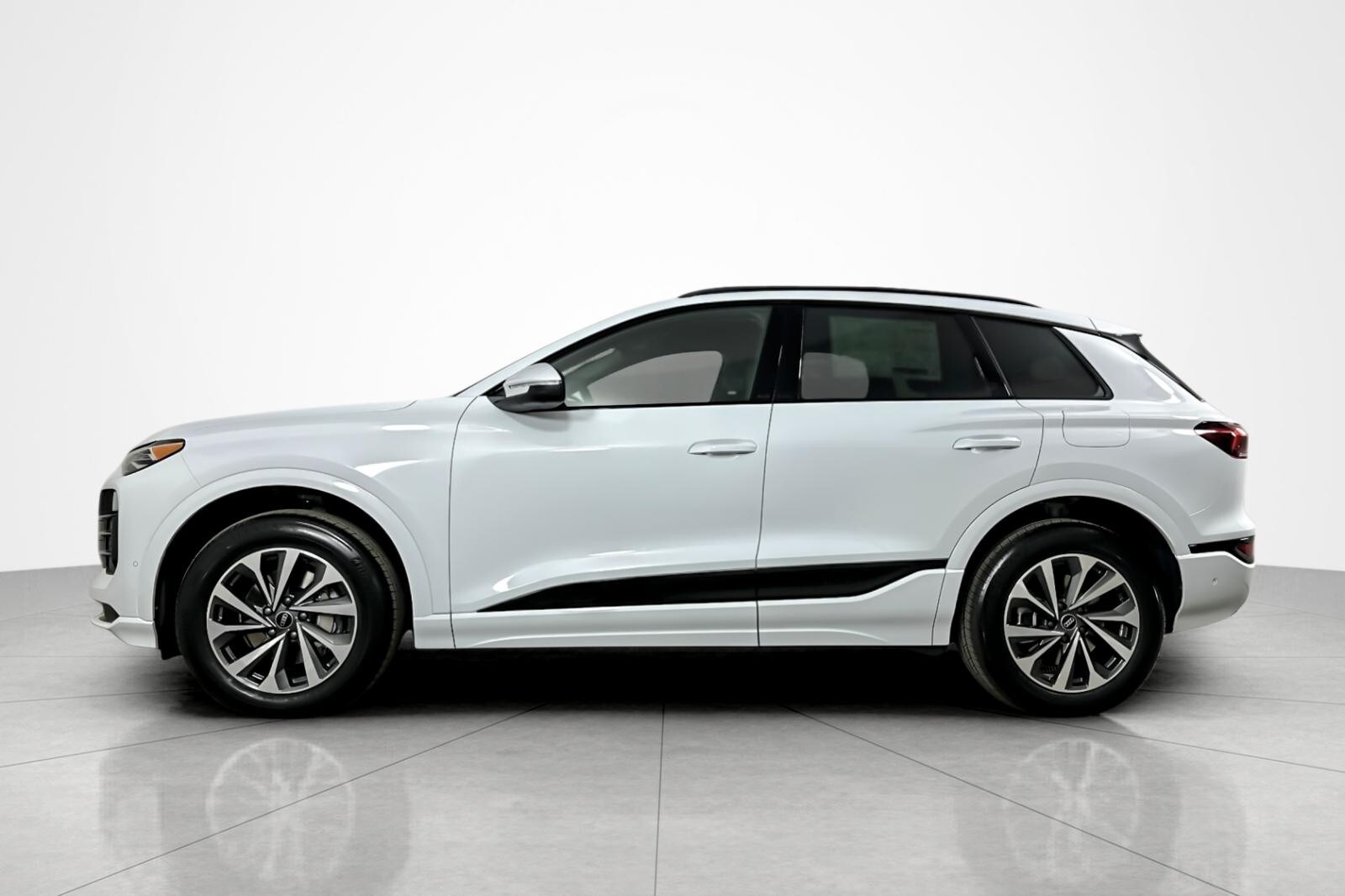 2025 Audi Q6 E-tron Premium photo 3