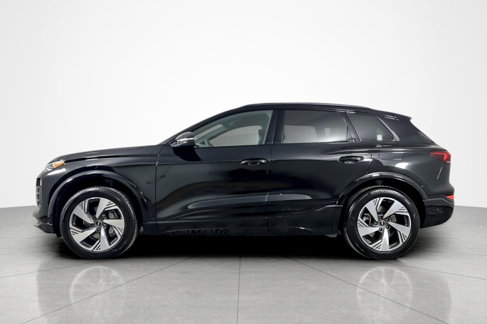 2025 Audi Q6 E-tron Premium photo 2