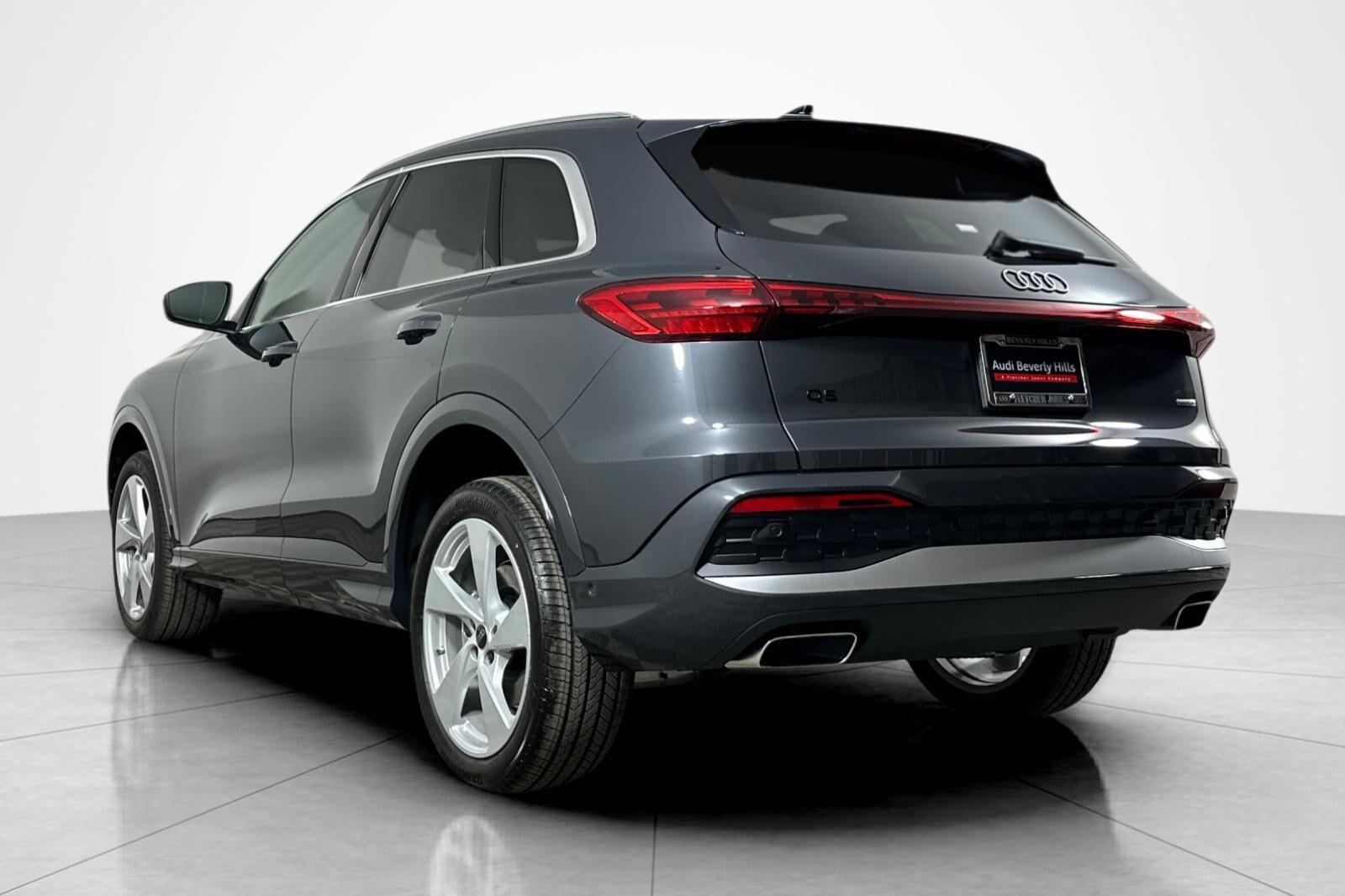 2025 Audi Q5 Premium Plus photo 4
