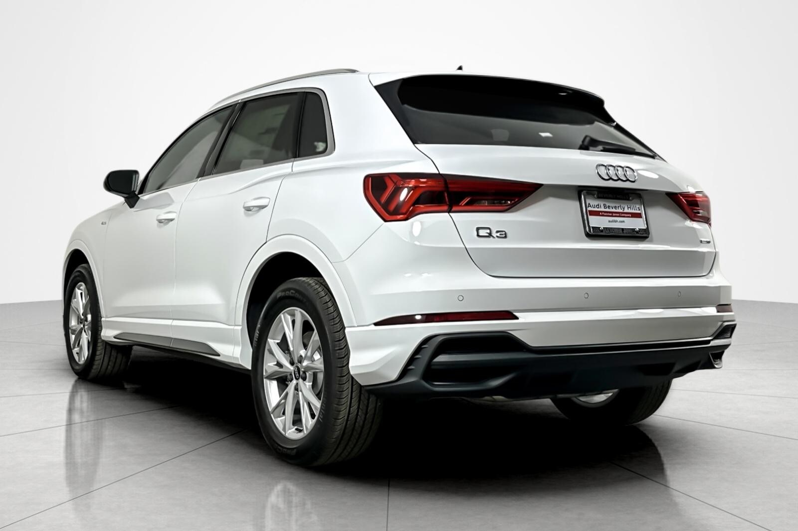 2025 Audi Q3 S line Premium 45 TFSI photo 4