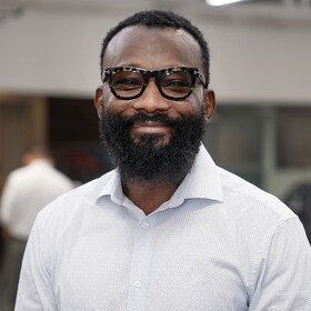 Staff member Abakar Mahamat from 58e75d931a19