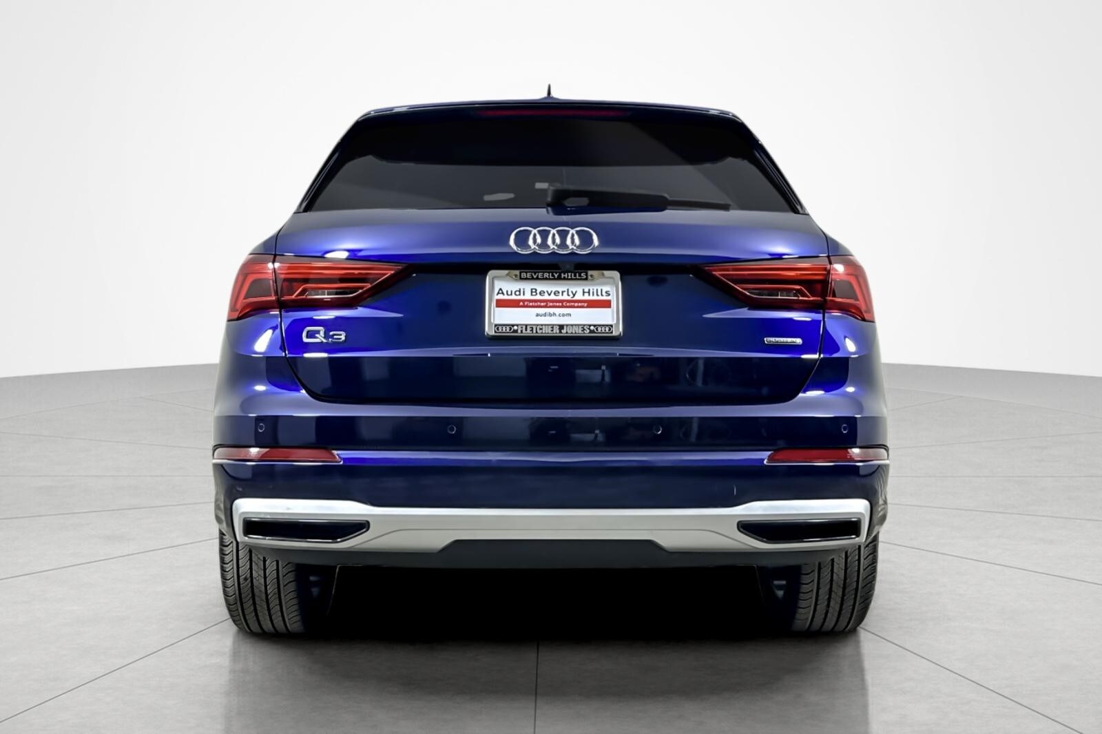 2022 Audi Q3 Premium 40 TFSI photo 4
