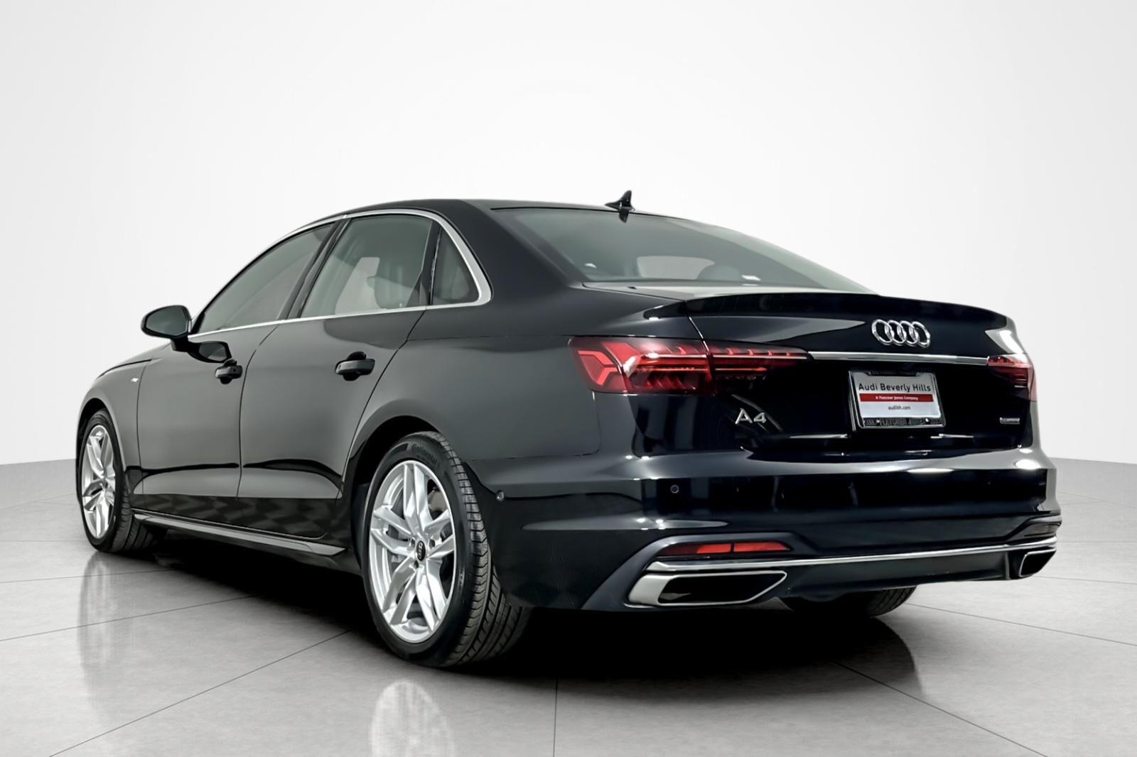 2022 Audi A4 S line Prestige 45 TFSI Quattro photo 3