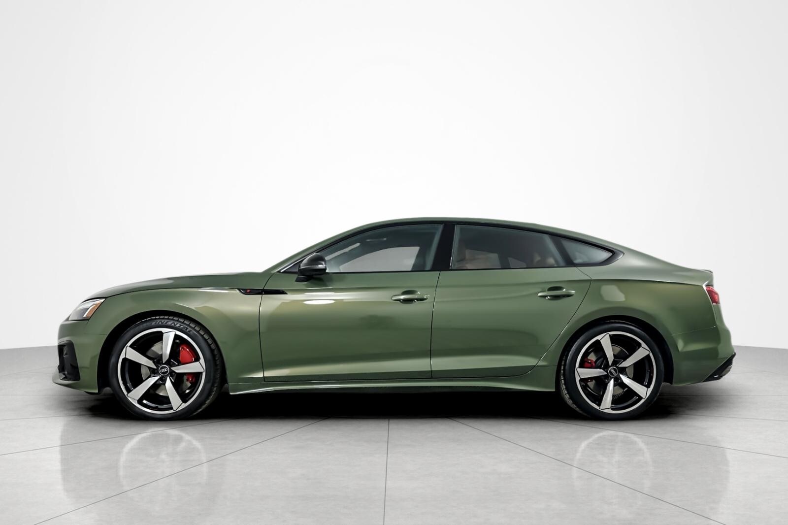 2024 Audi A5 S line Premium Plus 45 TFSI Quattro photo 2