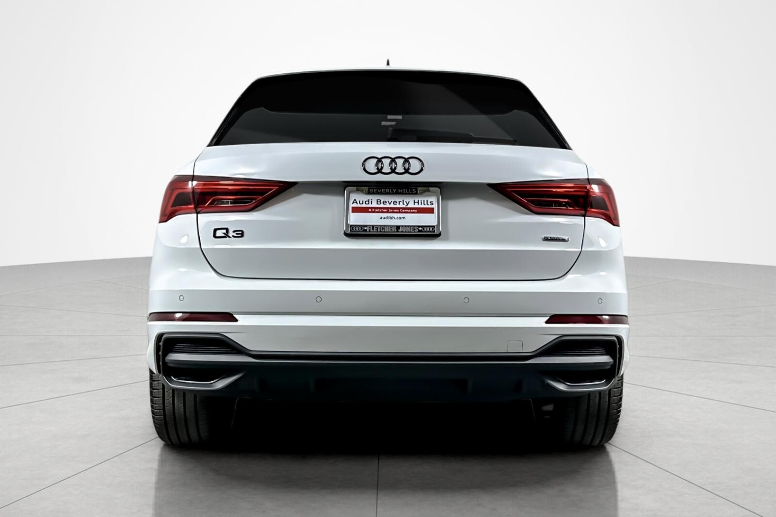 2025 Audi Q3 S line Premium 45 TFSI photo 4