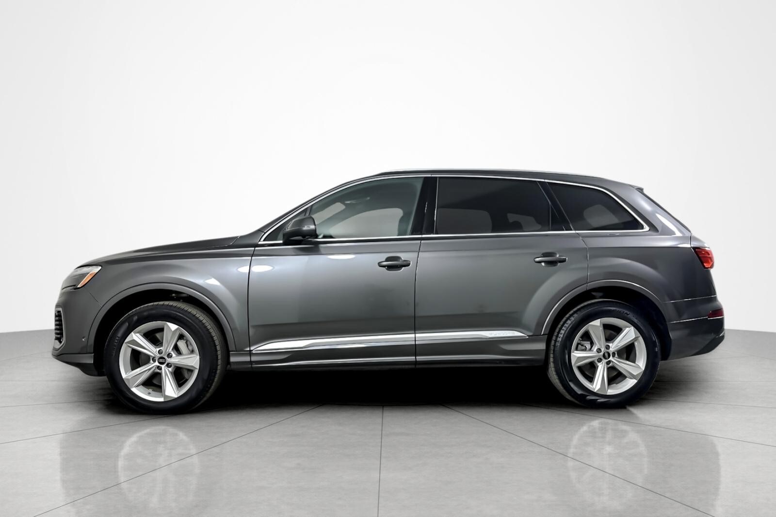 2025 Audi Q7 Premium 55 photo 3