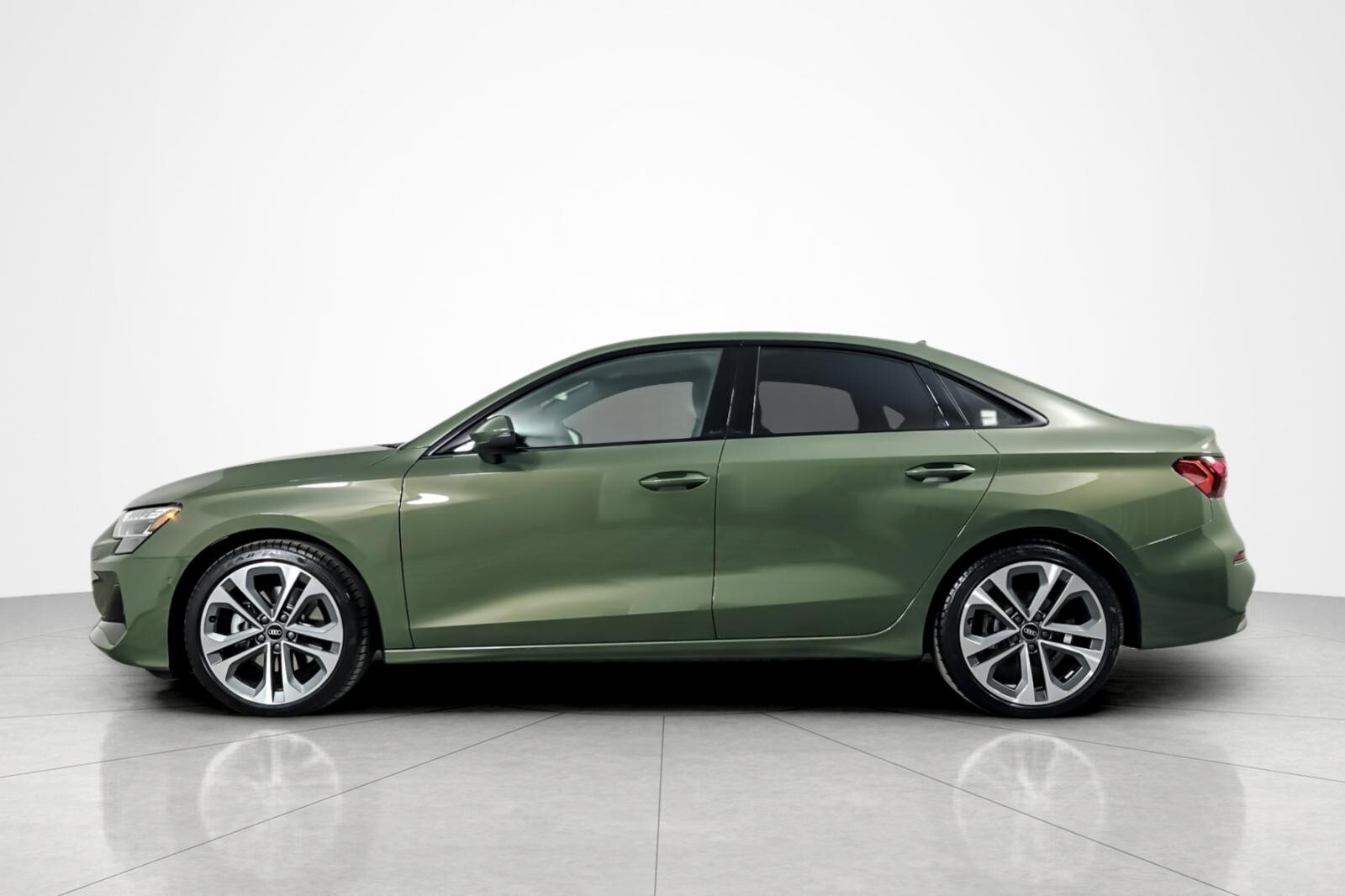 2025 Audi A3 Premium Plus 40 TFSI Quattro photo 2