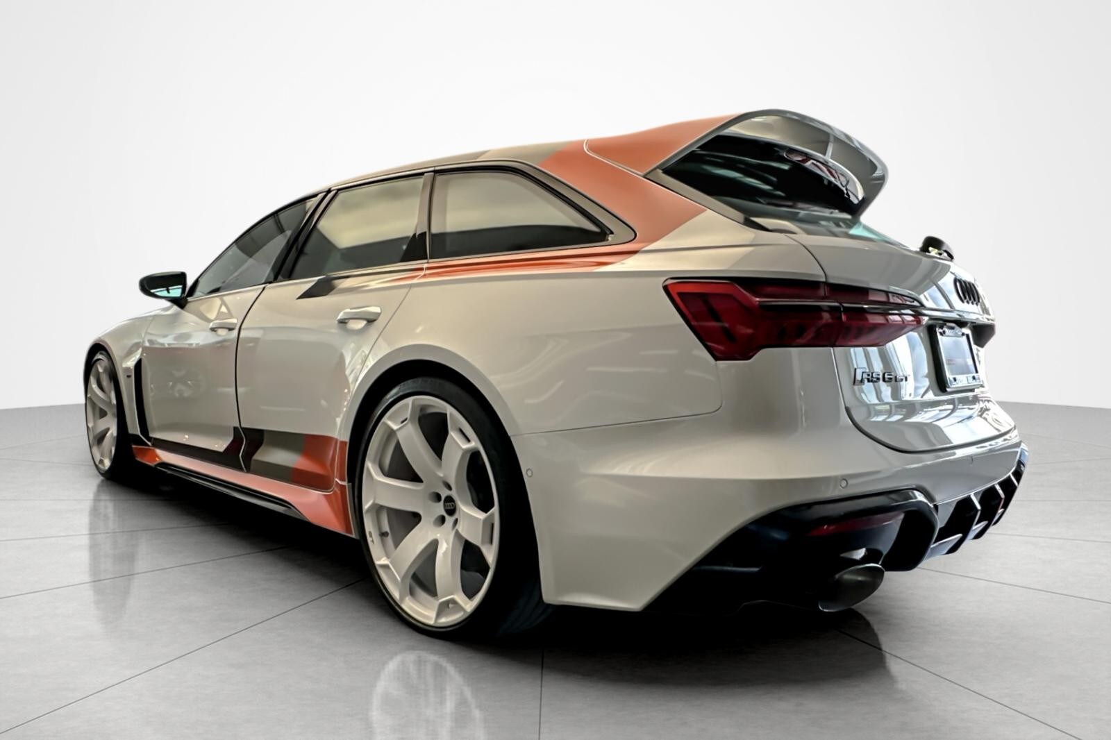 2025 Audi RS 6 Avant Performance Base photo 4