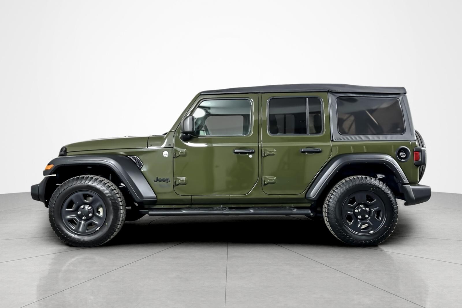 2021 Jeep Wrangler Unlimited Sport photo 2