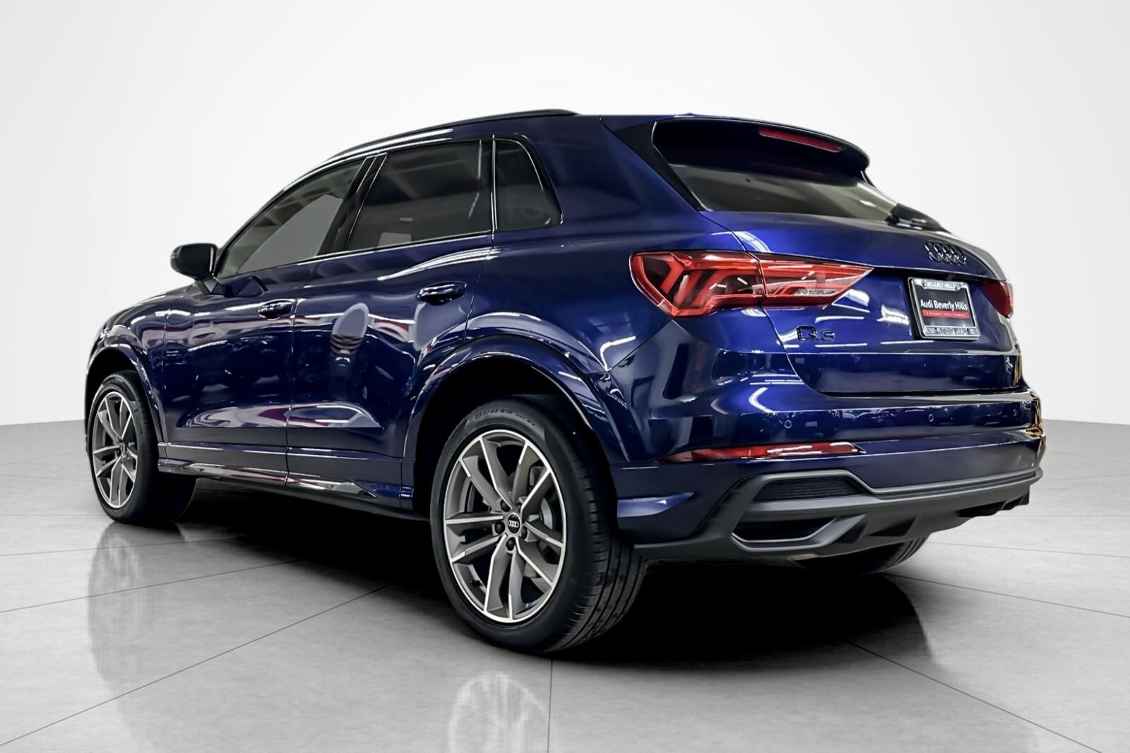2025 Audi Q3 S line Premium 45 TFSI photo 4