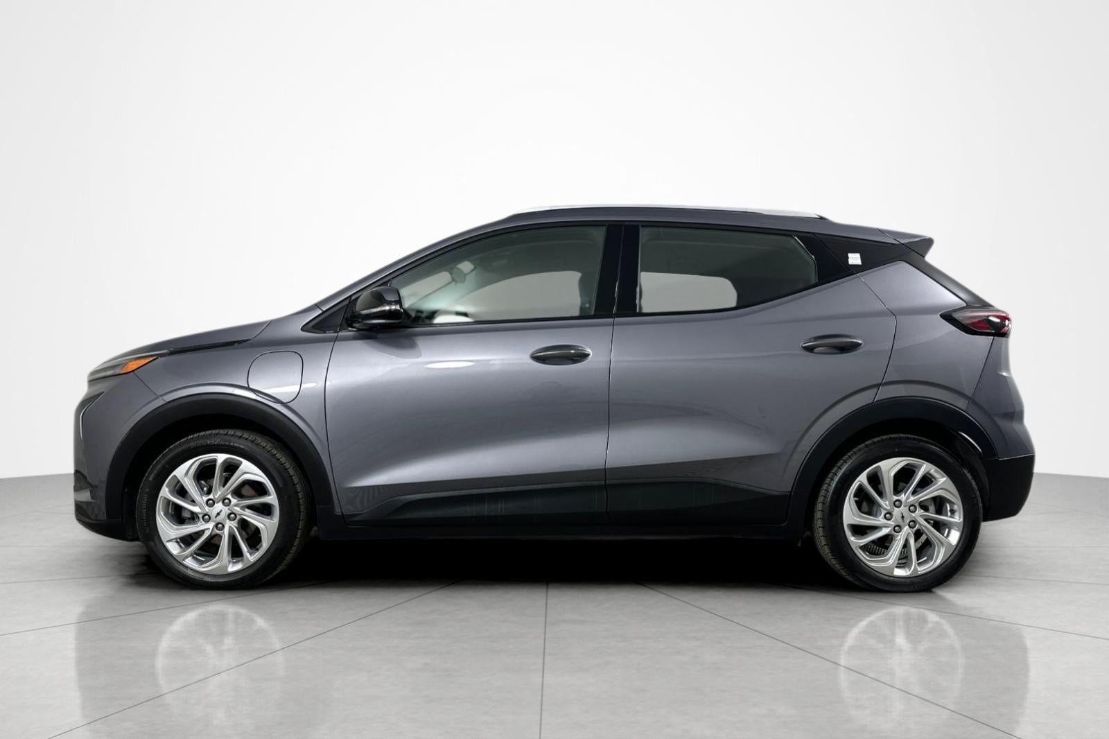 Used 2023 Chevrolet Bolt EUV LT with VIN 1G1FY6S07P4115712 for sale in Beverly Hills, CA