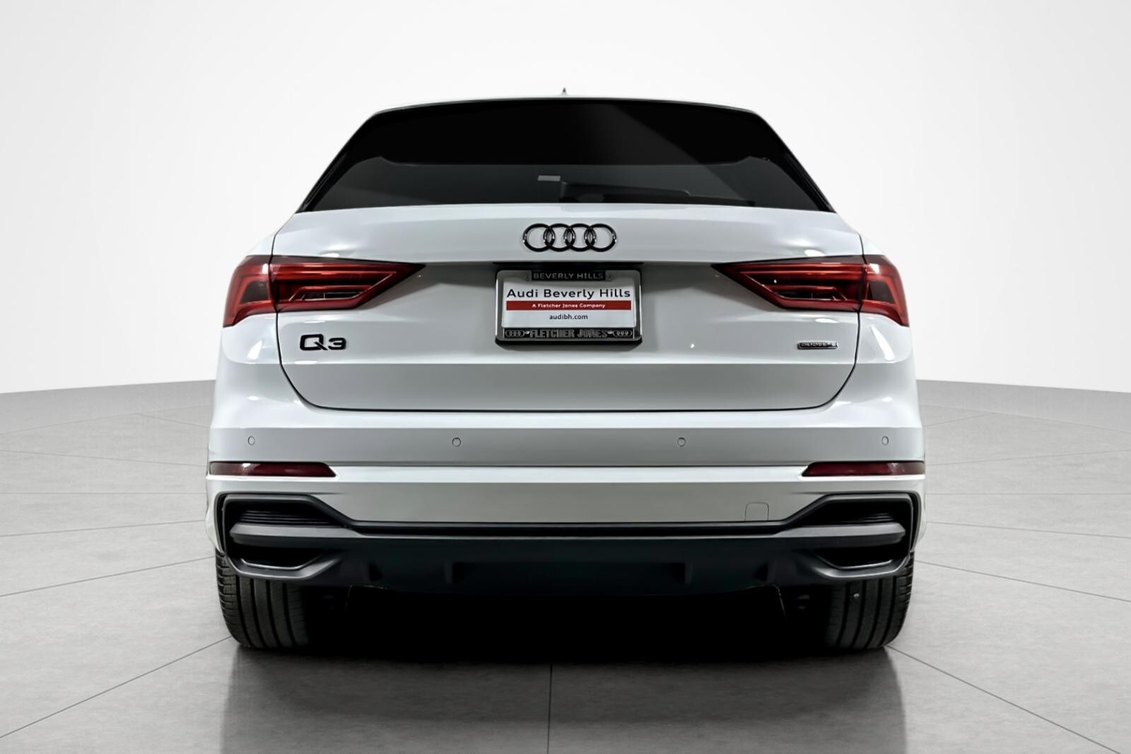 2025 Audi Q3 S line Premium 45 TFSI photo 4