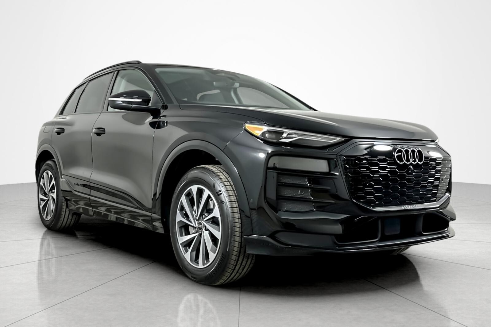 2025 Audi Q6 E-tron Premium Plus photo 2