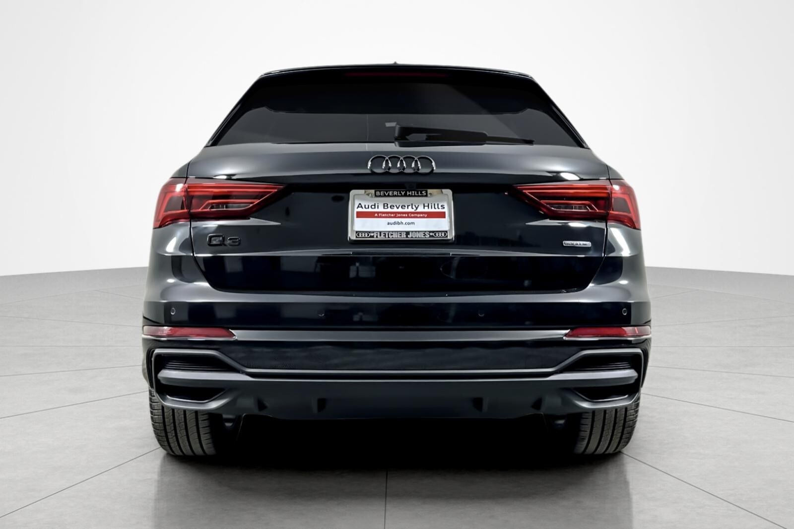 2025 Audi Q3 S line Premium 45 TFSI photo 4