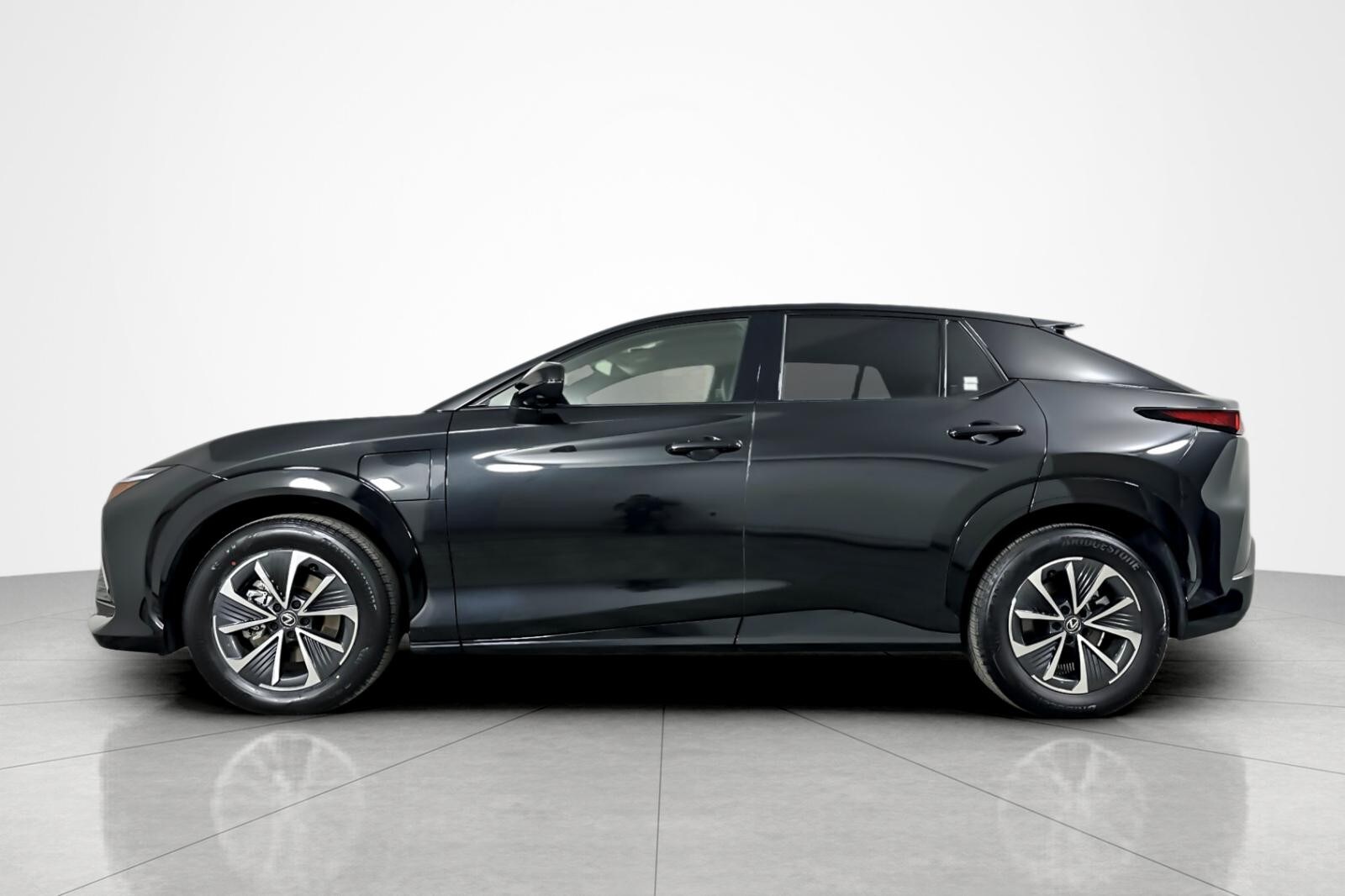 2023 Lexus RZ 450e Premium photo 2