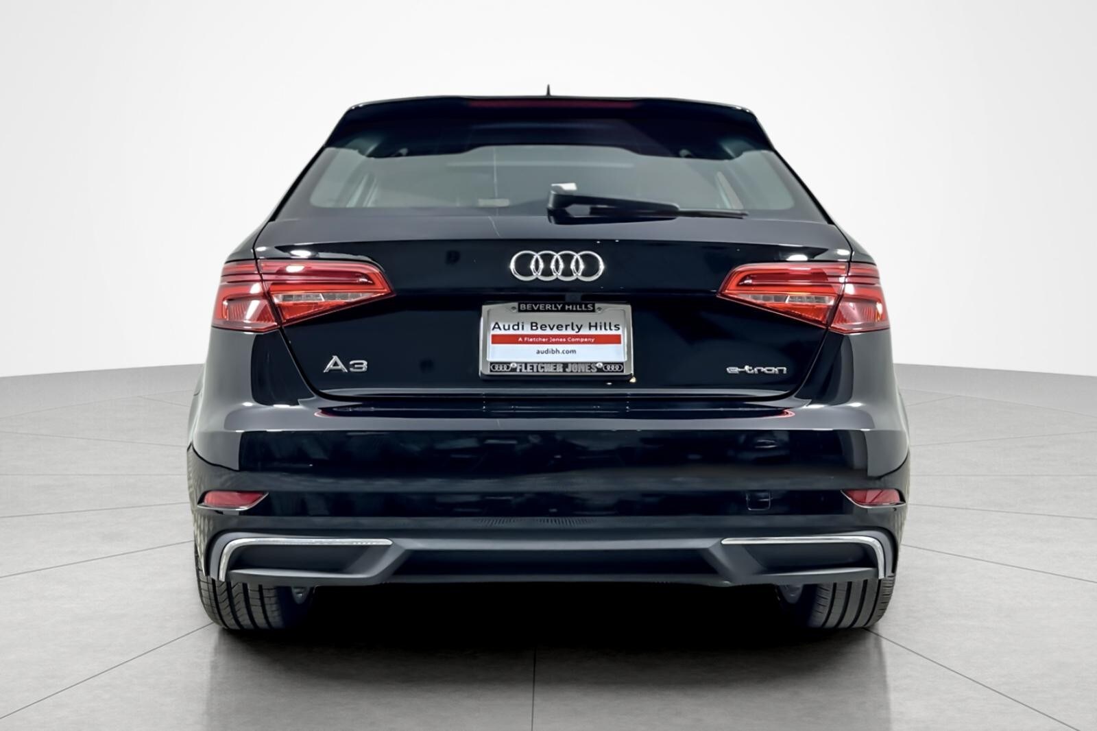 2017 Audi A3 E-tron TFSI Premium photo 4