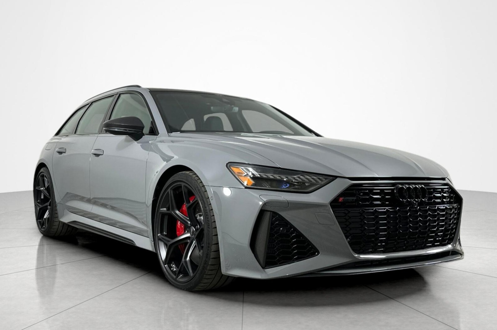 2025 Audi RS 6 Avant Performance Base photo 2