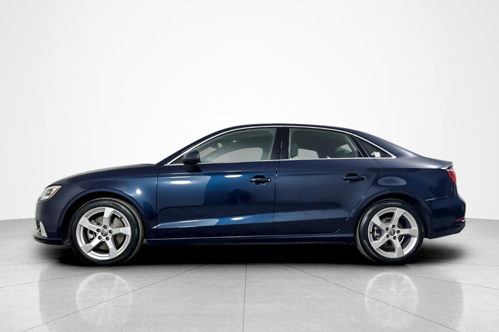 2019 Audi A3 Premium 40 TFSI photo 2