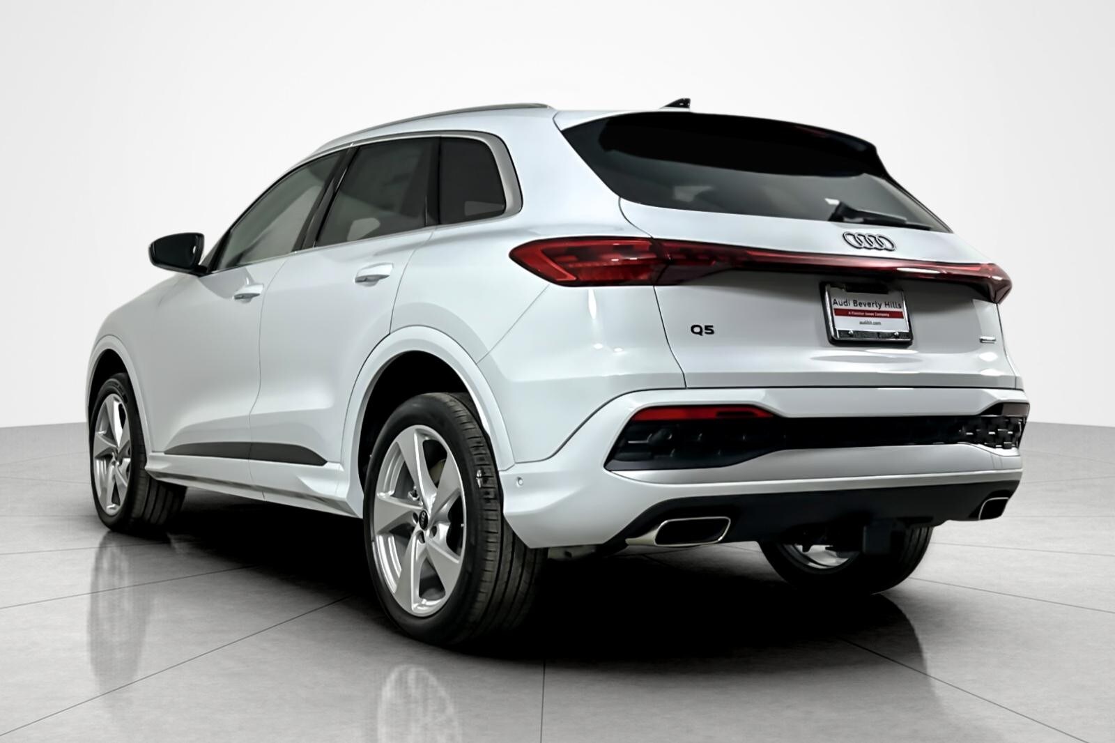 2025 Audi Q5 Premium Plus TFSI photo 4