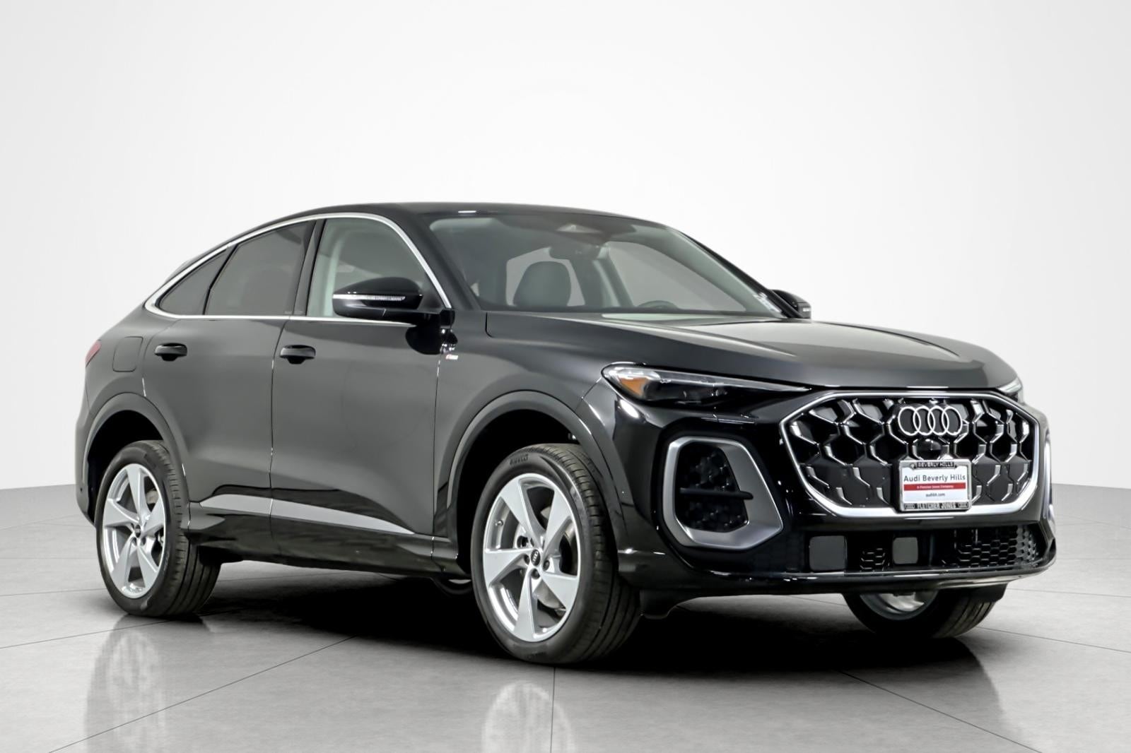 2025 Audi Q5 Premium Plus TFSI photo 2