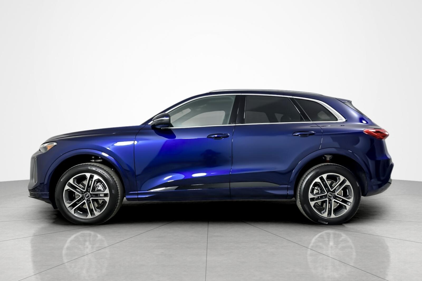 2025 Audi Q5 2.0T Premium photo 3