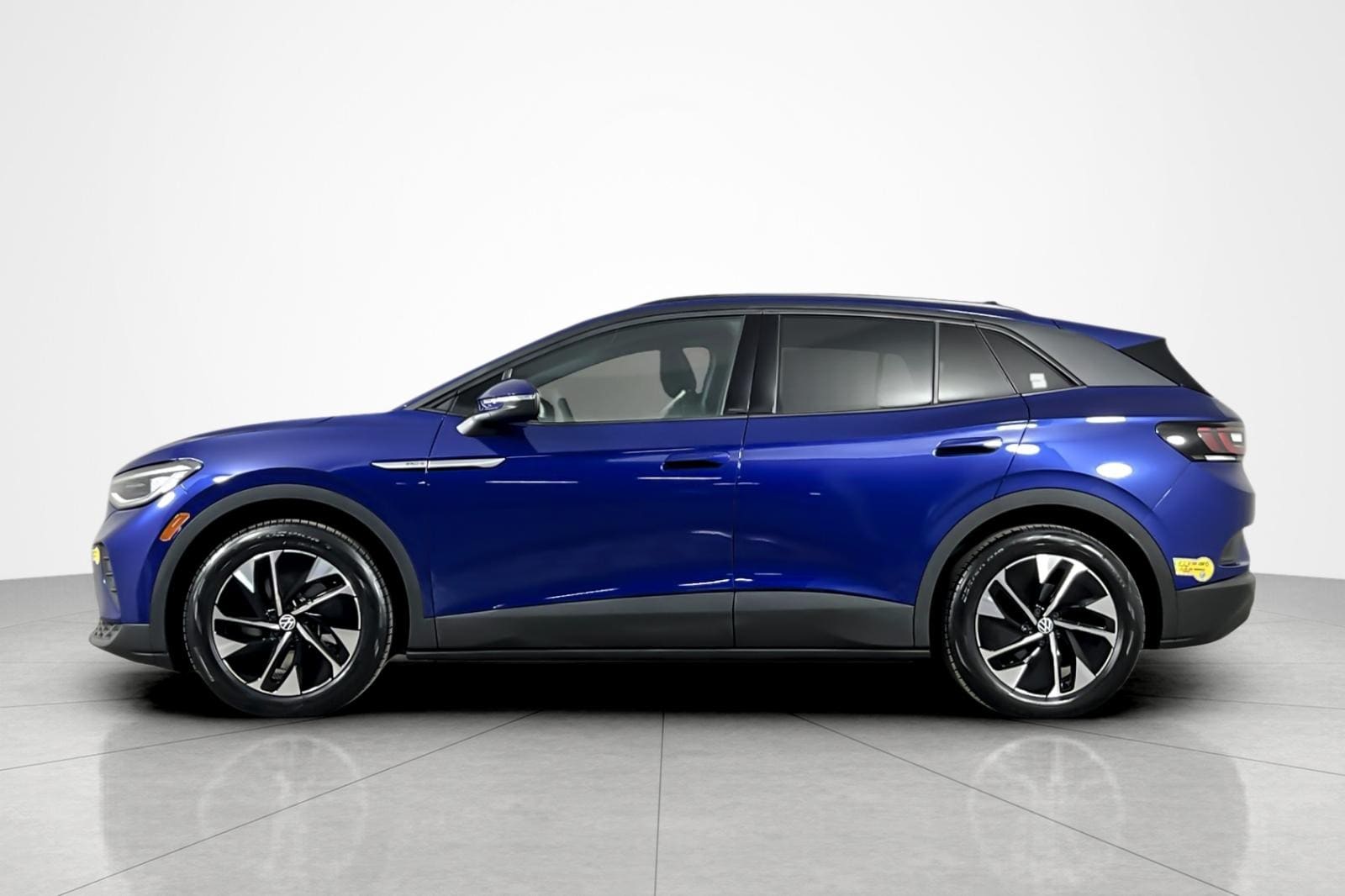 Used 2022 Volkswagen ID.4 PRO S with VIN WVGTMPE26NP040629 for sale in Beverly Hills, CA