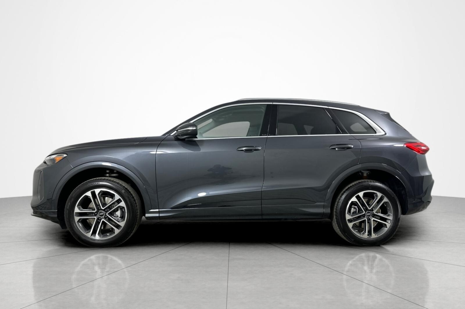 2025 Audi Q5 2.0T Premium photo 3